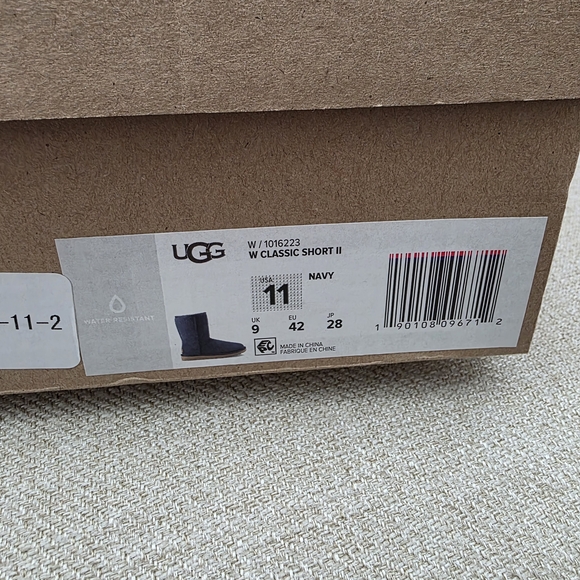 UGG Navy Classic Short II Boots - Picture 7 of 8